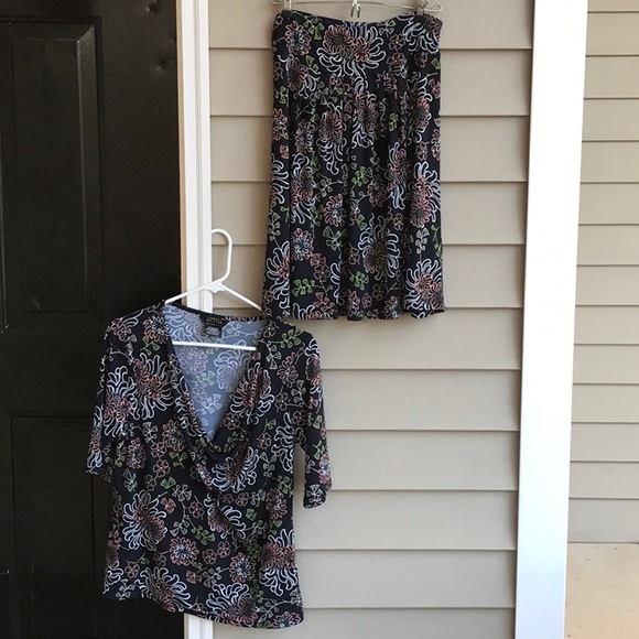 Matching seperates! Two different sizes! - Picture 1 of 5